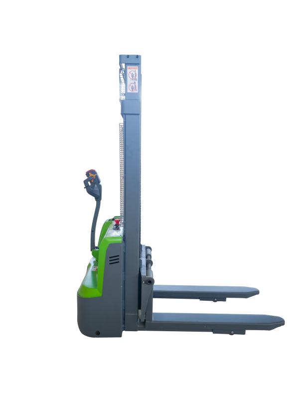 Empilhadeira Elétrica Patolada Freedom 1,5T