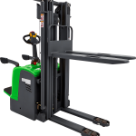 Empilhadeira Elétrica Patolada c/ Oper. em Pé Freedom 1,5T