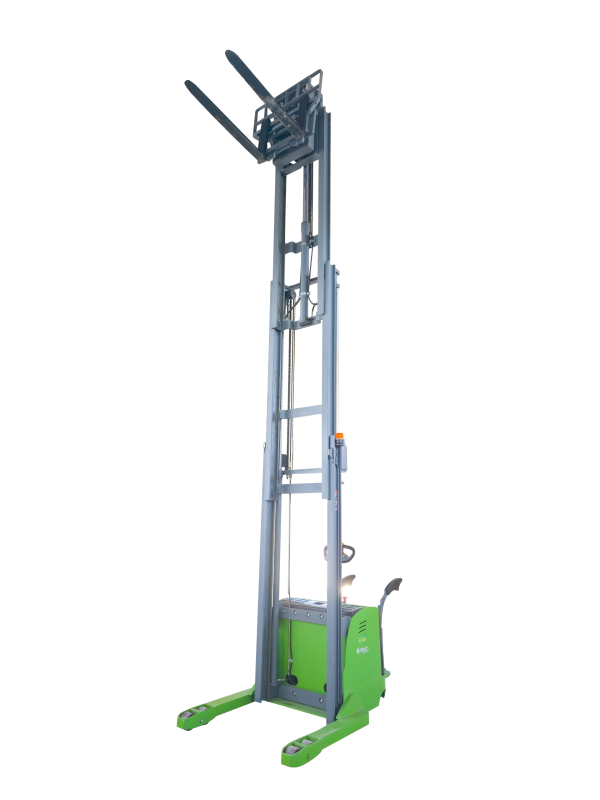 Empilhadeira Elétrica Patolada Pantog. c/ Oper. em Pé Freedom 1,5T