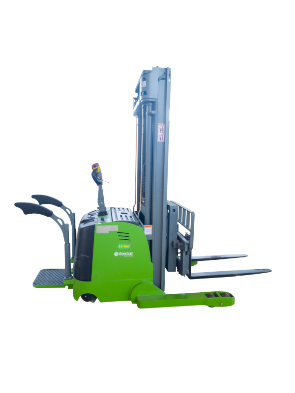 Empilhadeira Elétrica Patolada Pantog. c/ Oper. em Pé Freedom 1,5T