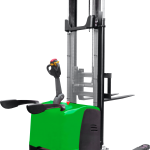 Empilhadeira Elétrica Patolada Freedom 1,5T – Tripulado em Pé